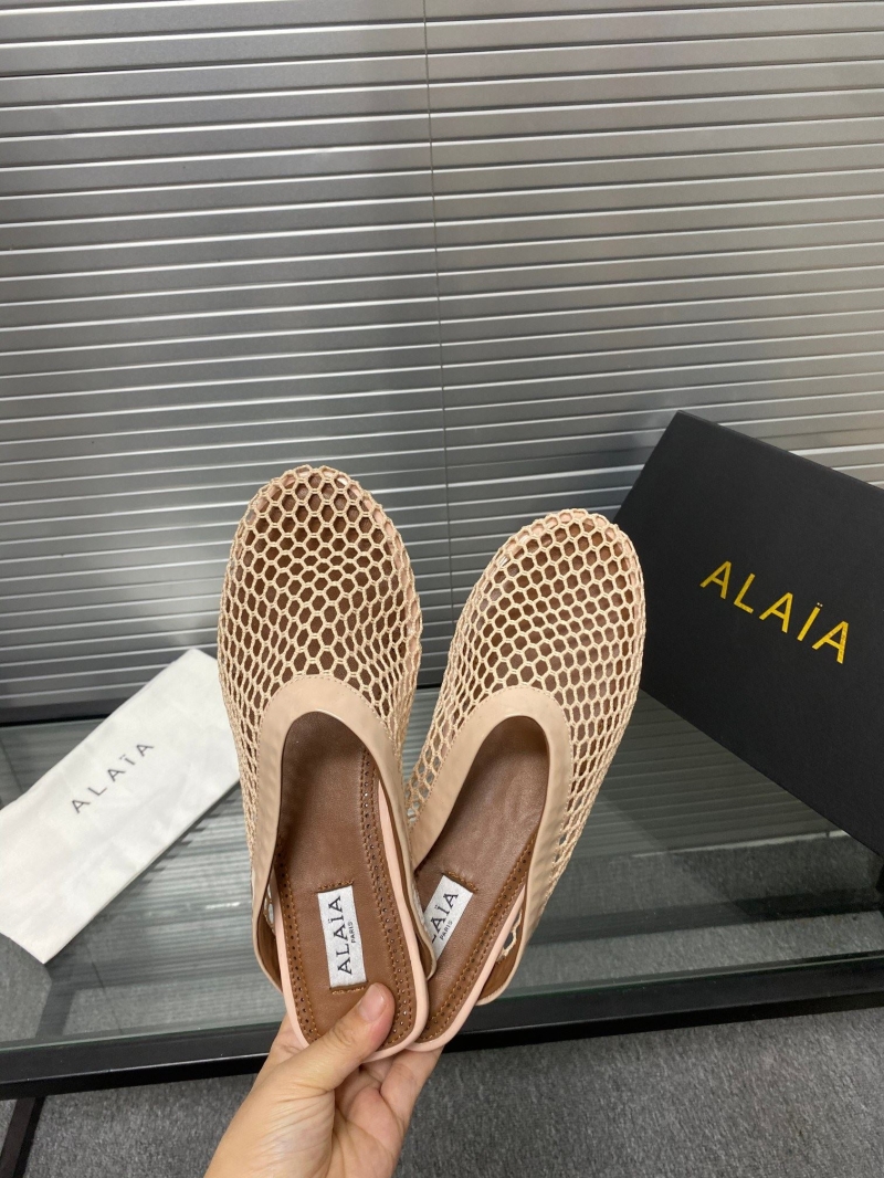 Alaia Flat Shoes